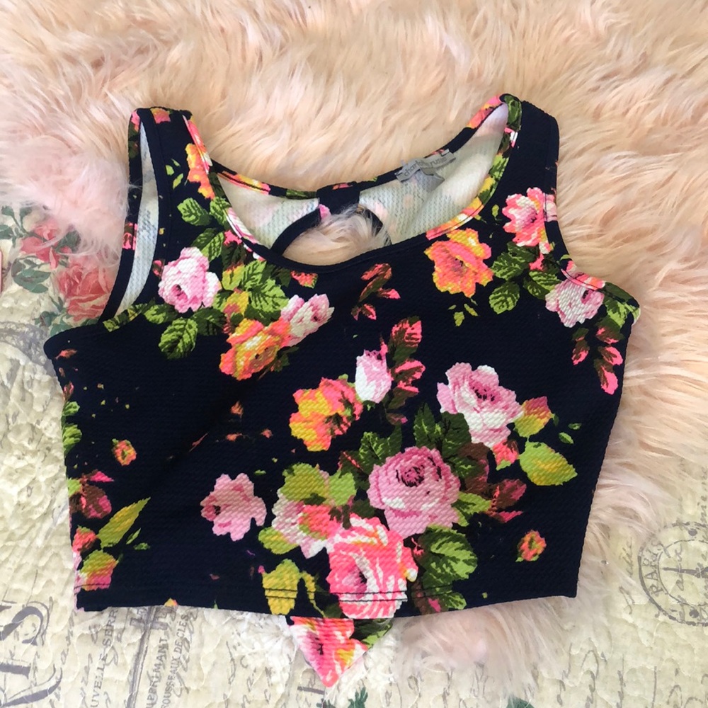 Crop top